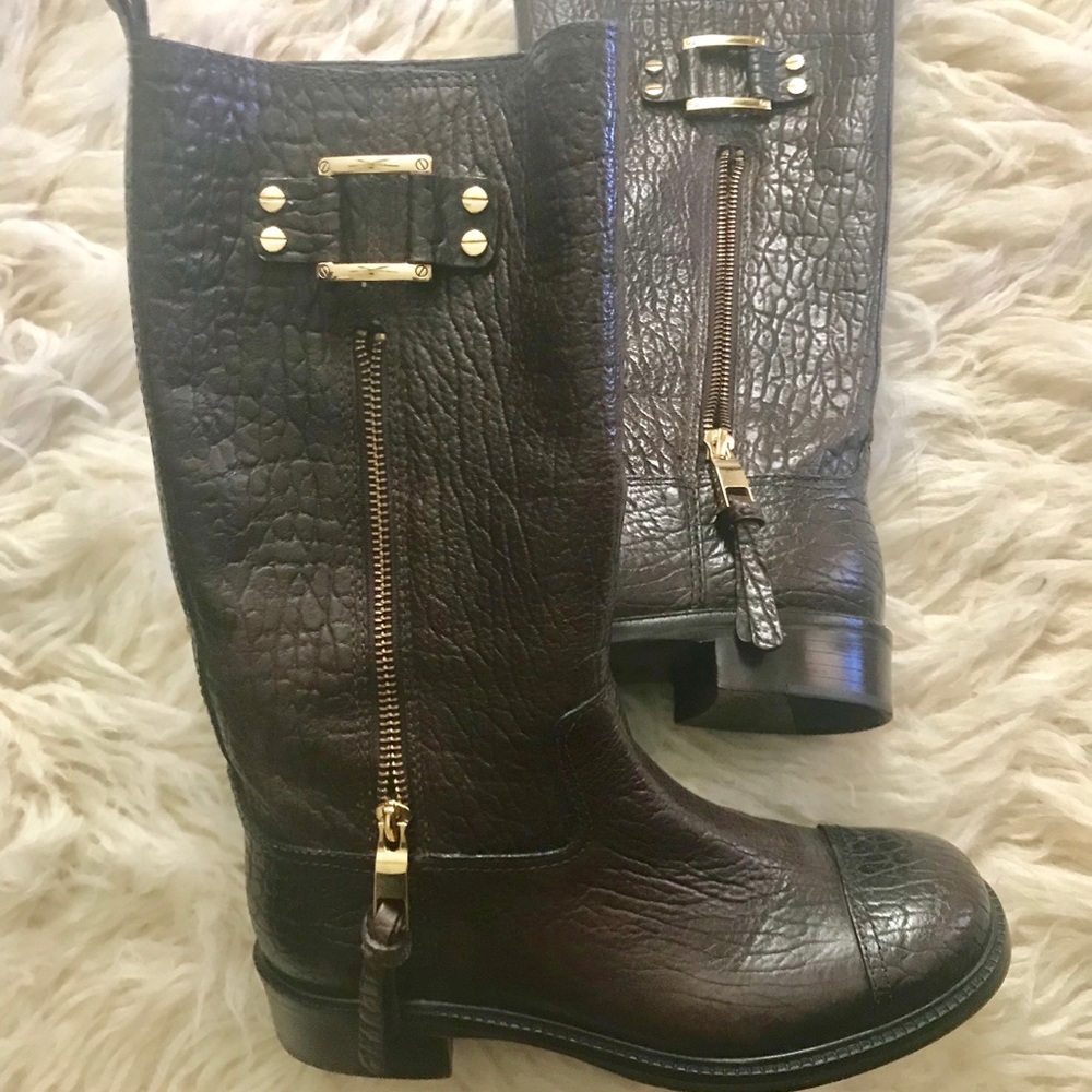 AUTHENTIC Tory Burch Stowe mid boot - Donated!